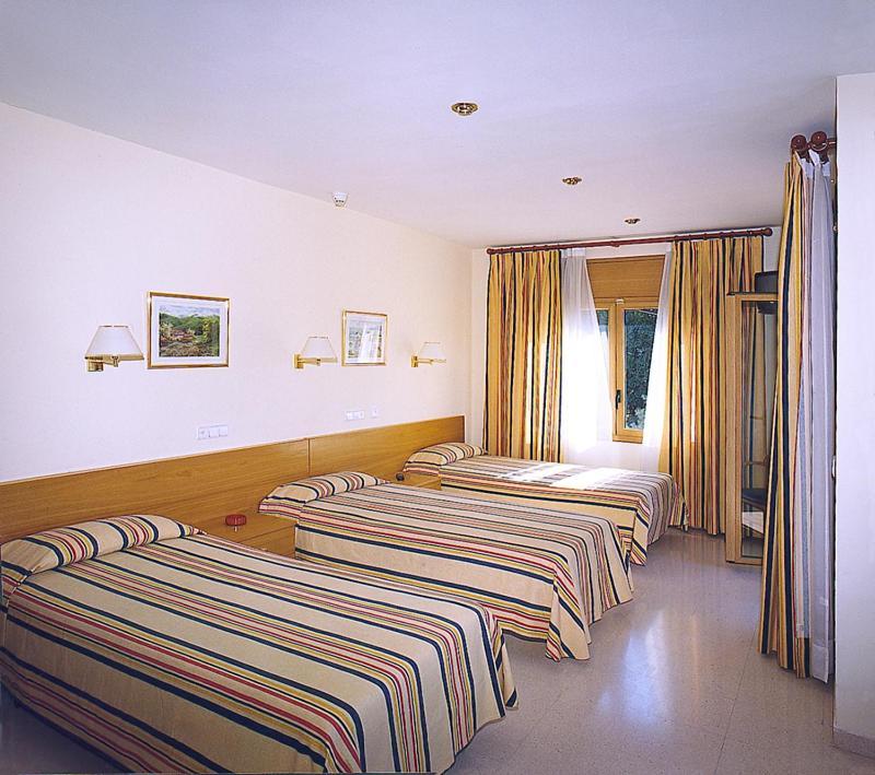 Hostal Mallorquines Riudarenes Dış mekan fotoğraf